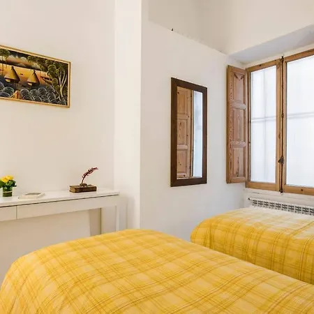 Apartment Treasurerome Opera